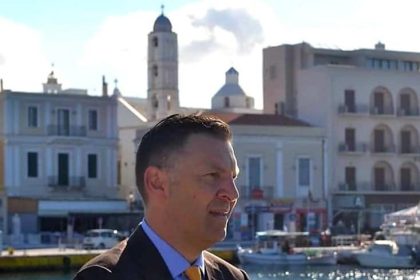 Ο δήμαρχος Τήνου Γιάννης Σιώτος στο taxidevoumemazi.gr: Είμαστε στις επάλξεις για να ανταπεξέλθουμε στα νέα ζητούμενα - Ελλάδα