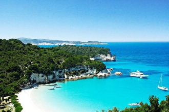 Παξοί: Το αρχοντικό νησάκι με τα τιρκουάζ νερά - Ελλάδα