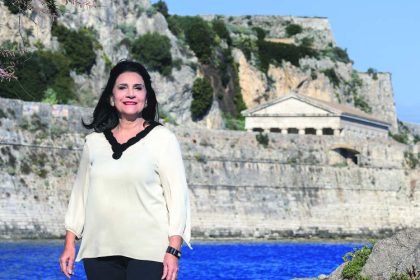 Ρόδη Κράτσα - Περιφερειάρχης Ιονίων Νήσων: Είμαστε έτοιμοι να υποδεχθούμε με ασφάλεια τους τουρίστες - Ελλάδα