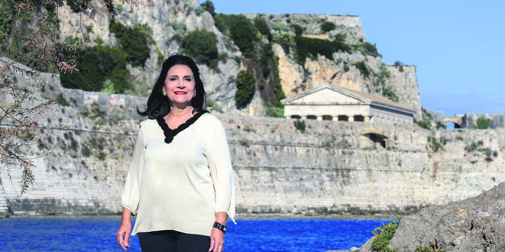 Ρόδη Κράτσα - Περιφερειάρχης Ιονίων Νήσων: Είμαστε έτοιμοι να υποδεχθούμε με ασφάλεια τους τουρίστες - Χωρίς Κατηγορία