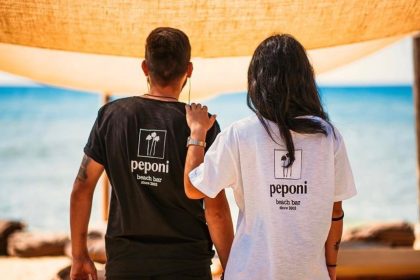 Βόλτα στο Beach Bar Peponi, στους Αμμόλοφους στη Νέα Πέραμο - Ελλάδα