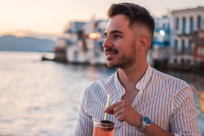Travellers: Κωνσταντίνος Σιαχάμης - Travellers
