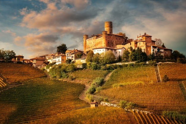 Barolo: Η «πόλη του κρασιού» για το 2021 - Ταξιδιωτικά Νέα Barolo: Η «πόλη του κρασιού» για το 2021 - Ταξιδιωτικά Νέα