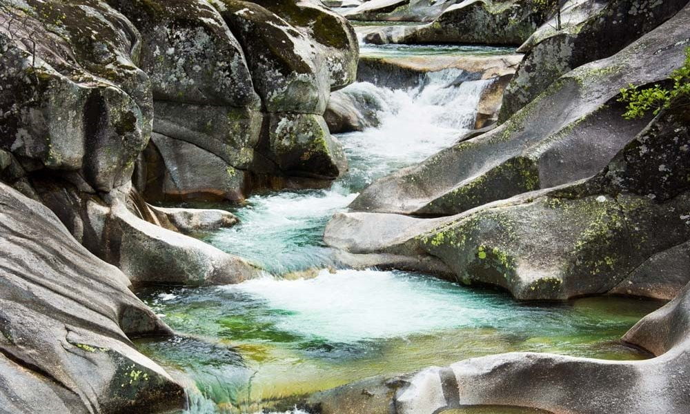 10 εκπληκτικές φυσικές πισίνες του πλανήτη - Best Of