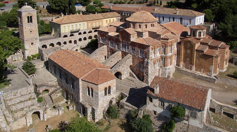 Τα ωραιότερα μοναστήρια της ηπειρωτικής Ελλάδας - Ελλάδα Τα ωραιότερα μοναστήρια της ηπειρωτικής Ελλάδας - Ελλάδα