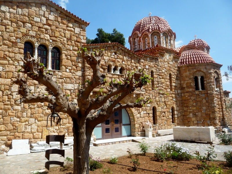 Τα ωραιότερα μοναστήρια της ηπειρωτικής Ελλάδας - Ελλάδα Τα ωραιότερα μοναστήρια της ηπειρωτικής Ελλάδας - Ελλάδα