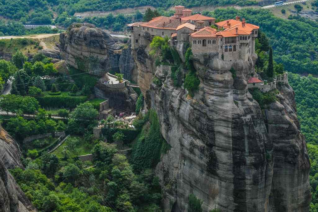 Τα ωραιότερα μοναστήρια της ηπειρωτικής Ελλάδας - Ελλάδα Τα ωραιότερα μοναστήρια της ηπειρωτικής Ελλάδας - Ελλάδα