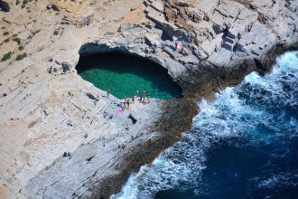 Γκιόλα: η φυσική πισίνα της Θάσου δίπλα στη θάλασσα - Ελλάδα