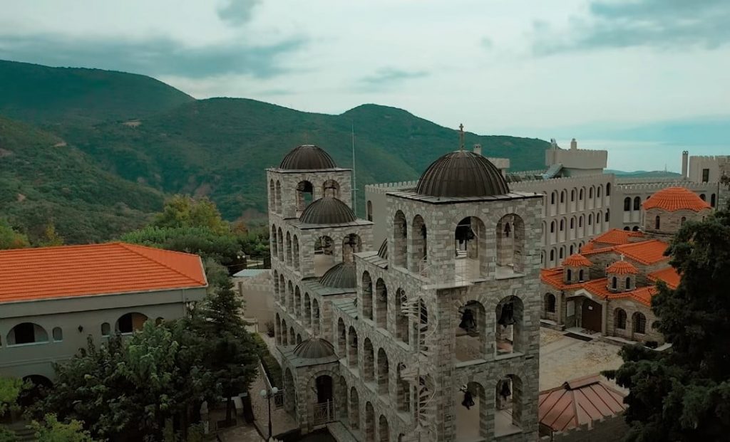 Το εντυπωσιακό ελληνικό μοναστήρι με τις 62 καμπάνες και τα 400 σήμαντρα - Ελλάδα