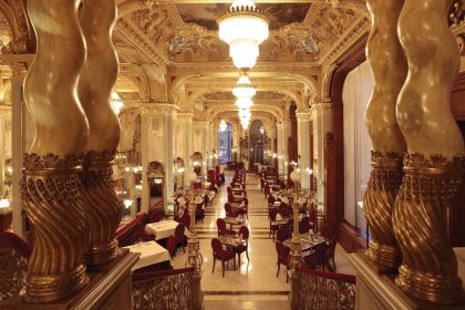 New York Café: To εμβληματικό καφέ της Βουδαπέστης - must see