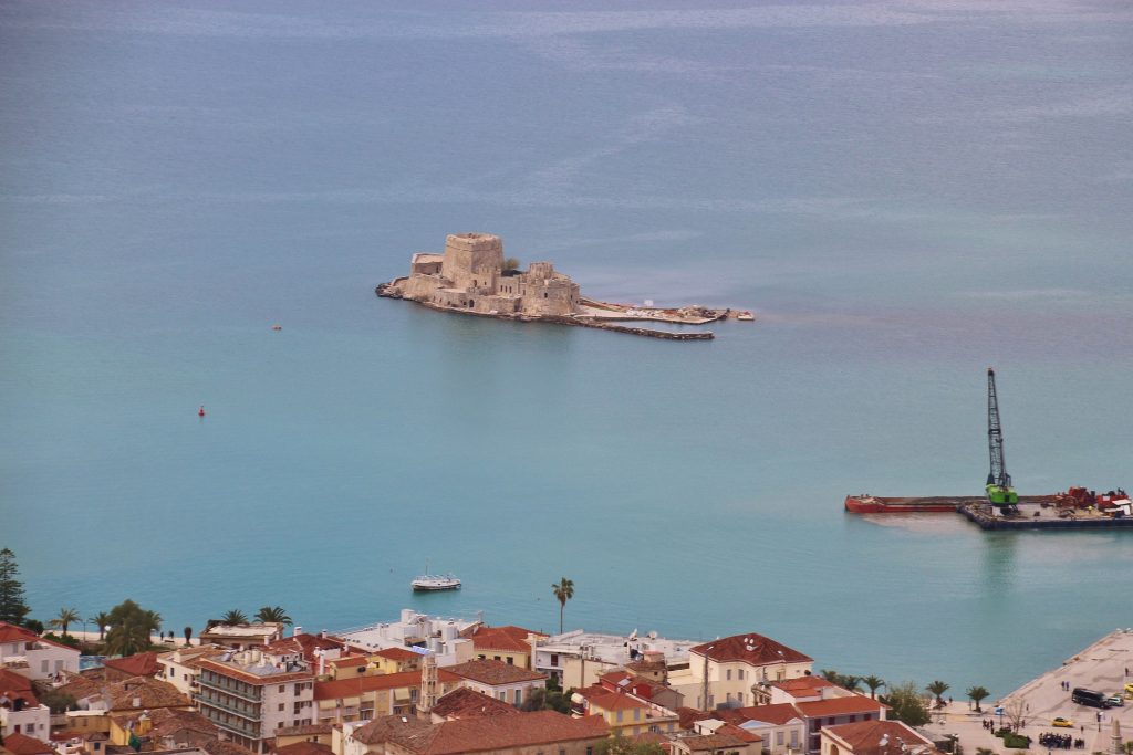 Μπούρτζι: το μοναχικό κάστρο του Ναυπλίου - Ναύπλιο