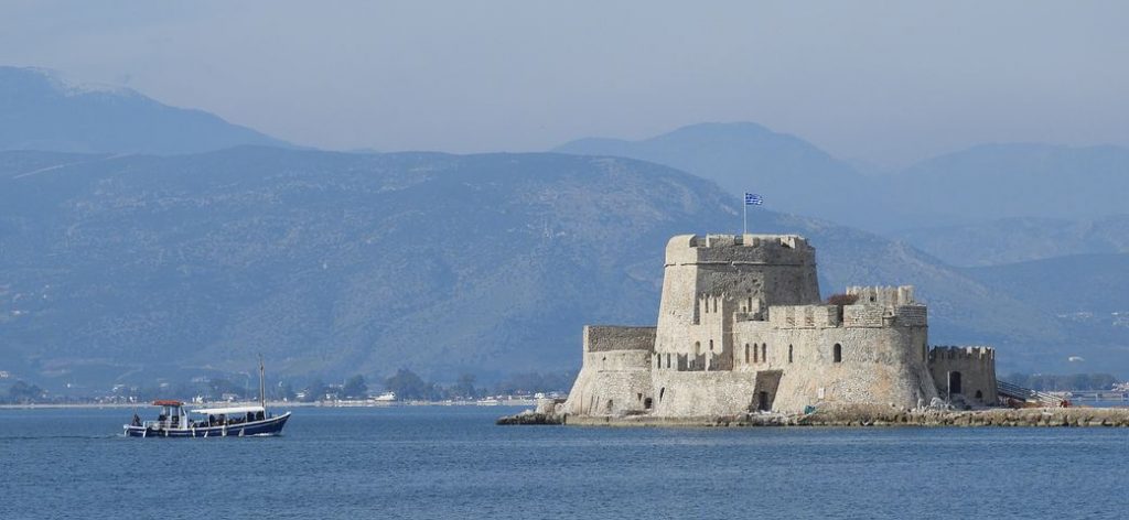 Μπούρτζι: το μοναχικό κάστρο του Ναυπλίου - Ναύπλιο