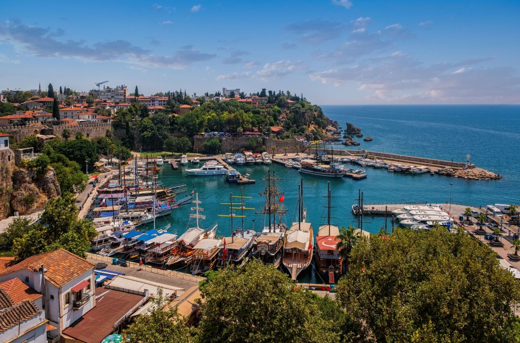 Ταξιδιωτικά διλήμματα: Αλικαρνασσός ή Αττάλεια; - Ταξιδιωτικά Διλήμματα (VS)
