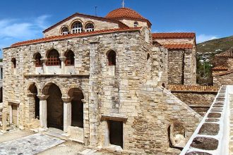 Παναγία η Εκατονταπυλιανή: το σπουδαιότερο μνημείο βυζαντινής αρχιτεκτονικής στο Αιγαίο - Top 10, Ελλάδα