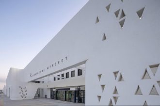 Το αεροδρόμιο της Μυκόνου μετονομάζεται σε Κρατικό Αερολιμένα Μυκόνου «Μαντώ Μαυρογένη» - Ταξιδιωτικά Νέα