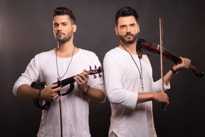 Travellers: Duo Violins - Travellers