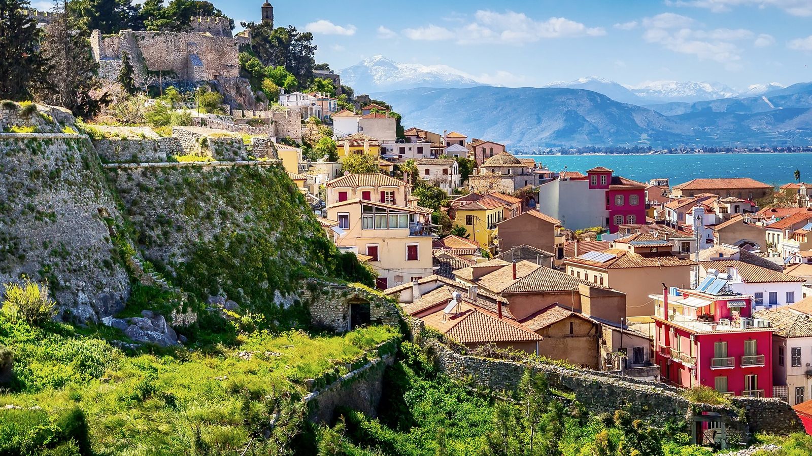 «Peloponnese beyond time. Greece beyond the obvious»: Νέα καμπάνια της Περιφέρειας Πελοποννήσου - Ταξιδιωτικά Διλήμματα (VS)