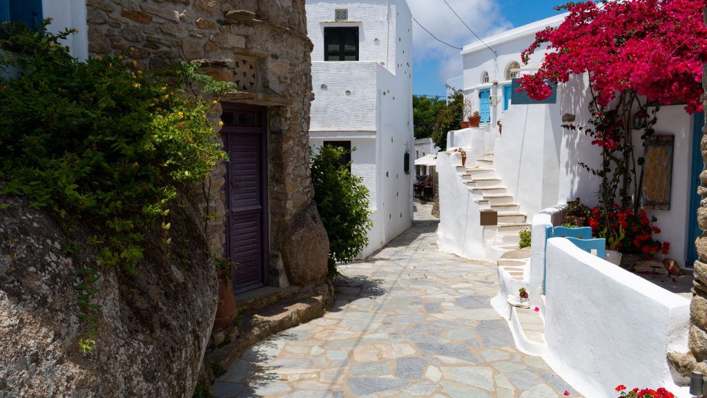 Βώλακας Τήνου: Το χωριό με το «σεληνιακό» τοπίο - Τήνος