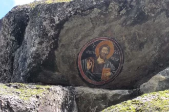 Η βραχογραφία του Ιησού Χριστού του Παντοκράτορα - Ήπειρος