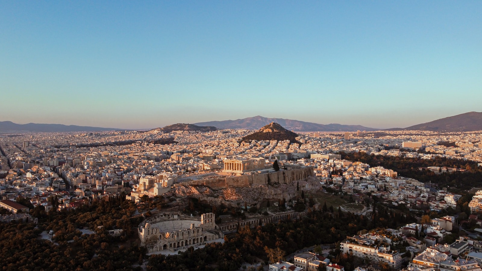 European Best Destinations | Αθήνα (2η), Ρόδος και Μήλος στους top20 προορισμούς των Ευρωπαίων το 2023 - Ταξιδιωτικά Νέα