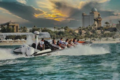 «The Black Boats»: Δύο Θεσσαλονικείς οργανώνουν luxurious περιηγήσεις με ταχύπλοο σκάφος στο Ντουμπάι! - Ασία