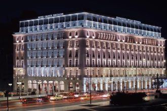 Η «Μεγάλη Βρεταννία» στην καρδιά της Αθήνας «έκλεισε» τα 150! - Αθήνα, Χριστούγεννα