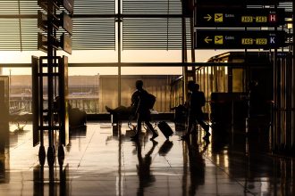 Νέο ρεκόρ καθημερινών πτήσεων από τις ΗΠΑ προς την Ελλάδα το 2025! - Ελλάδα