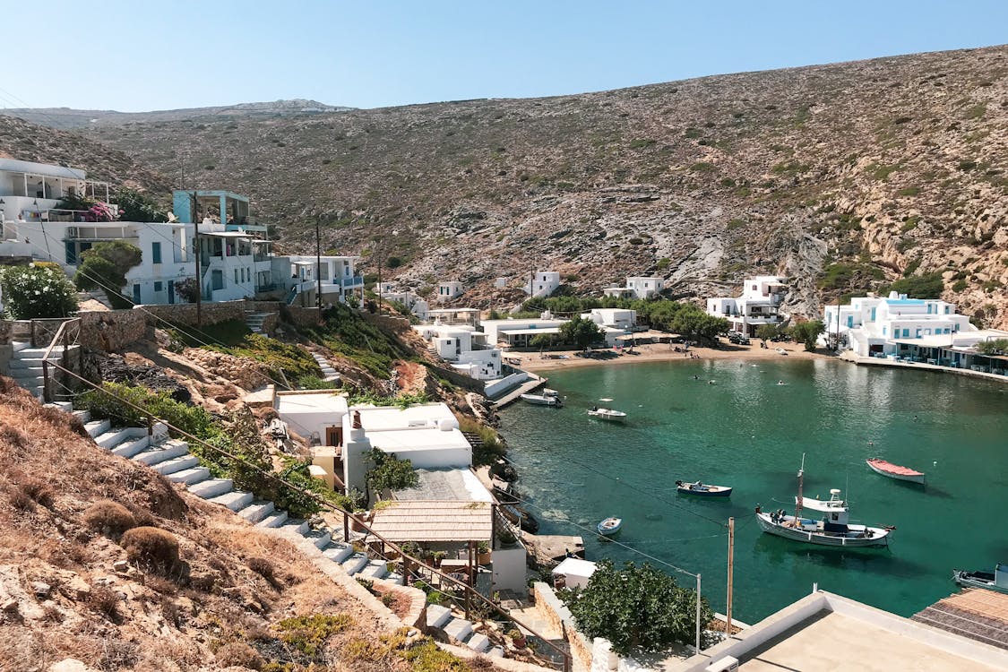 National Geographic: «Κορυφαίος ελληνικός γαστρονομικός προορισμός η Σίφνος» - Ουγγαρία, Ταξιδιωτικοί οδηγοί