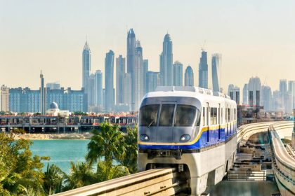 Palm Jumeirah Monorail: Η πιο εντυπωσιακή σιδηροδρομική γραμμή του Ντουμπάι - Ασία
