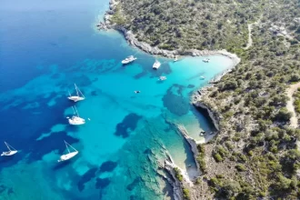Βαλί: Η πανέμορφη παραλία της Καστού - Ελλάδα, Μύκονος