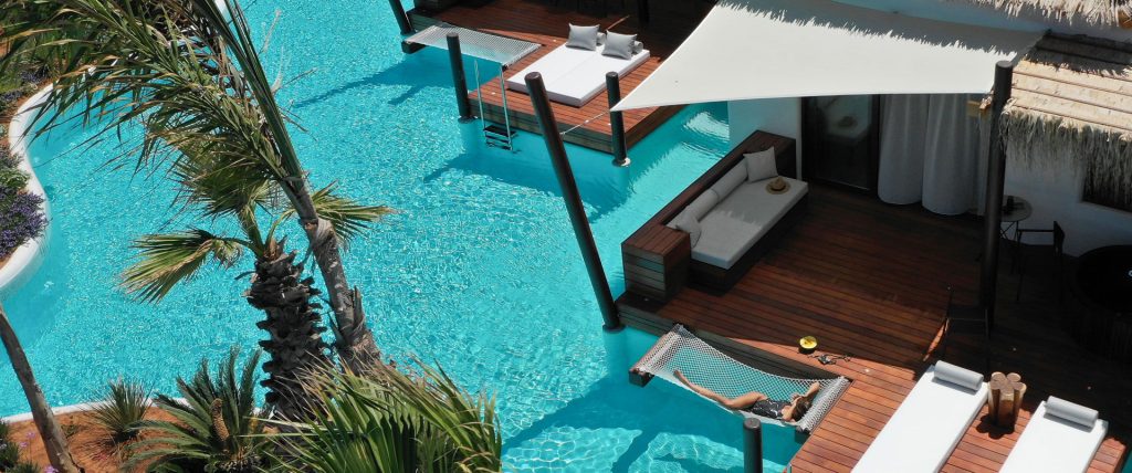 Stella Island: Το ειδυλλιακό «πλωτό» θέρετρο για τις διακοπές σας στο Ηράκλειο - Κρήτη