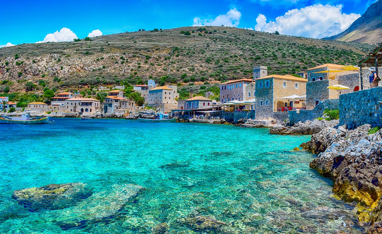Λιμένι: Το πέτρινο στολίδι της Μάνης! - Ελλάδα