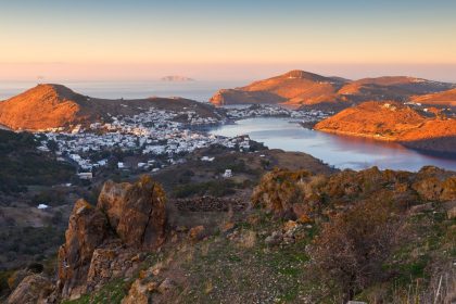 Πάτμος: Γοητευτείτε από την πιο ατμοσφαιρική Χώρα του Αιγαίου - Πάτμος