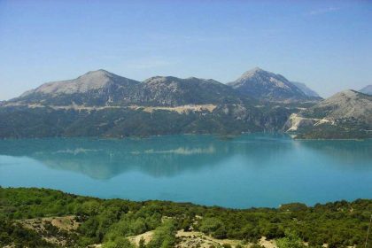 Έτοιμοι για εξόρμηση; Πάμε για κανό καγιάκ στη λίμνη Κρεμαστών! - Λίμνη Κρεμαστών