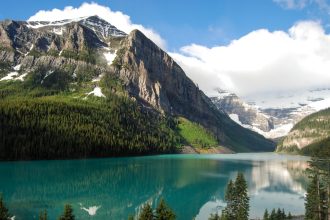 Lake Louise: Μία από τις εντυπωσιακότερες λίμνες του κόσμου βρίσκεται στον Καναδά! - Καρπενήσι