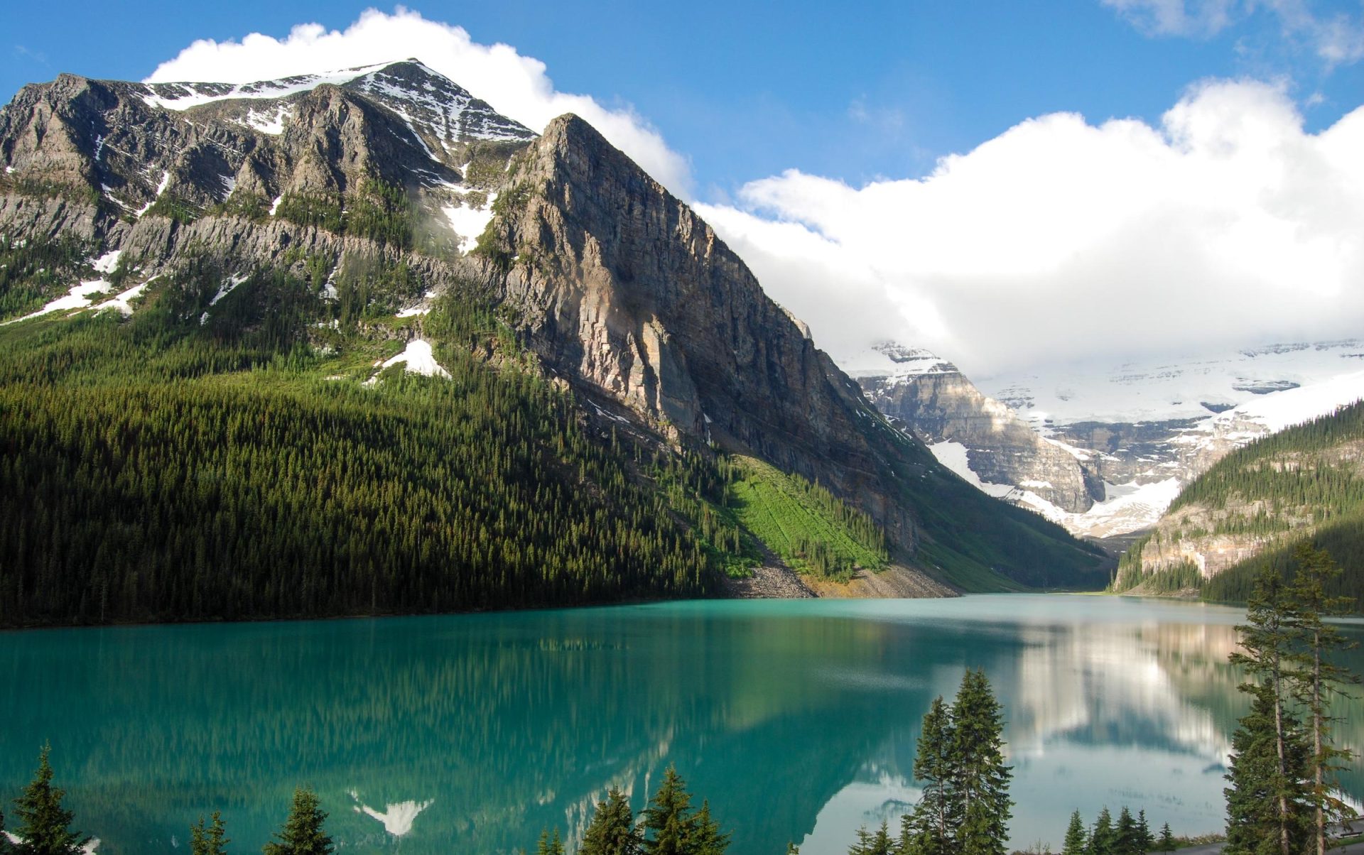 Lake Louise: Μία από τις εντυπωσιακότερες λίμνες του κόσμου βρίσκεται στον Καναδά! - Εξωτερικό