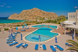 Κάρπαθος: Στο «Royal Beach Hotel» η πολυτέλεια συναντά τη φιλοξενία - Ελλάδα