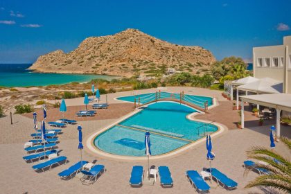 Κάρπαθος: Στο «Royal Beach Hotel» η πολυτέλεια συναντά τη φιλοξενία - Κάρπαθος