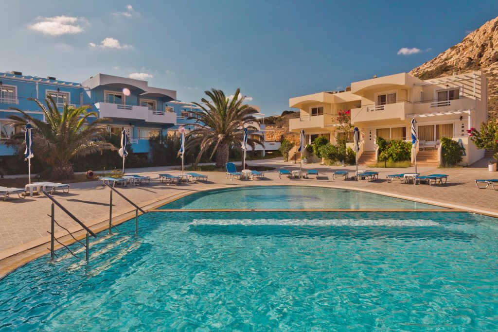 Κάρπαθος: Στο «Royal Beach Hotel» η πολυτέλεια συναντά τη φιλοξενία - Ελλάδα