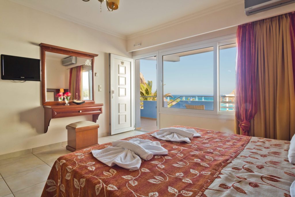 Κάρπαθος: Στο «Royal Beach Hotel» η πολυτέλεια συναντά τη φιλοξενία - Ελλάδα
