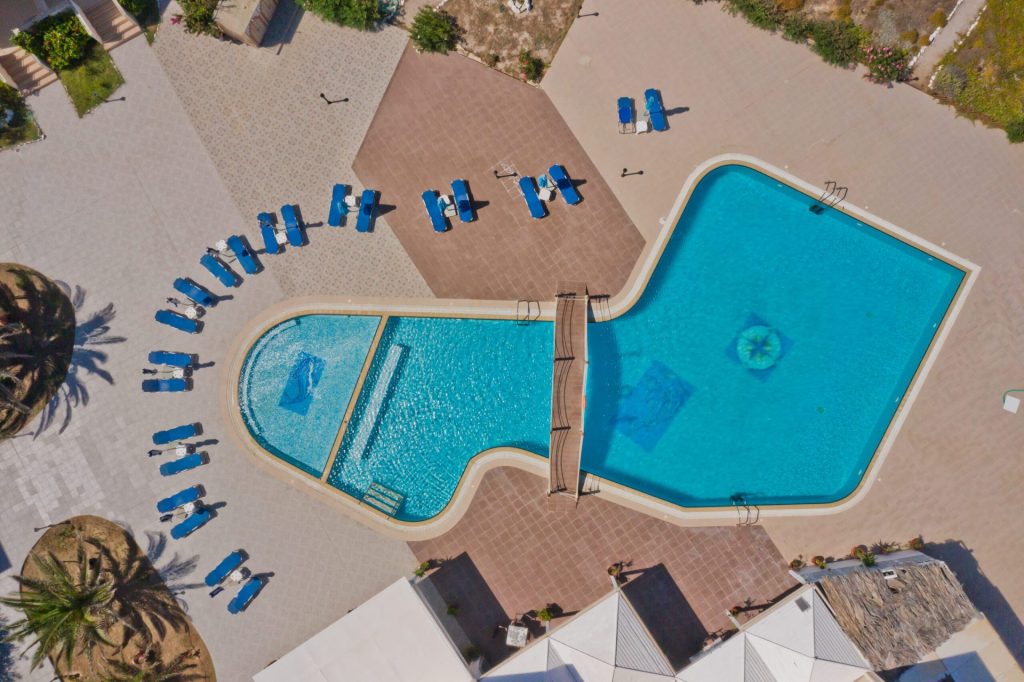 Κάρπαθος: Στο «Royal Beach Hotel» η πολυτέλεια συναντά τη φιλοξενία - Ελλάδα