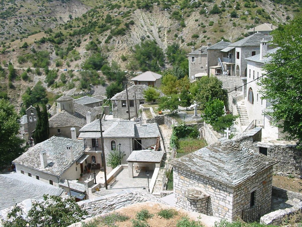 Συρράκο: Ο μαγευτικός παραδοσιακός οικισμός των Ιωαννίνων - Ελλάδα Συρράκο: Ο μαγευτικός παραδοσιακός οικισμός των Ιωαννίνων - Ελλάδα