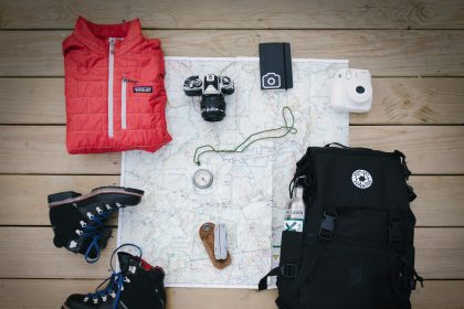 Pack With Us: Ό,τι Χρειάζεσαι για Ένα Χειμερινό Ταξίδι στα Χιόνια - It's a Sign