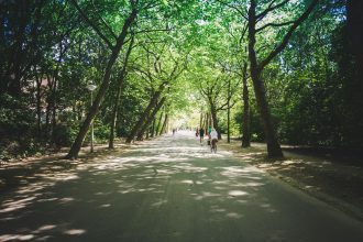 Ανοιξιάτικες «οάσεις» πρασίνου: Τα 5 καλύτερα ευρωπαϊκά πάρκα που αξίζει να επισκεφτείς τον Απρίλιο! - Εξωτερικό