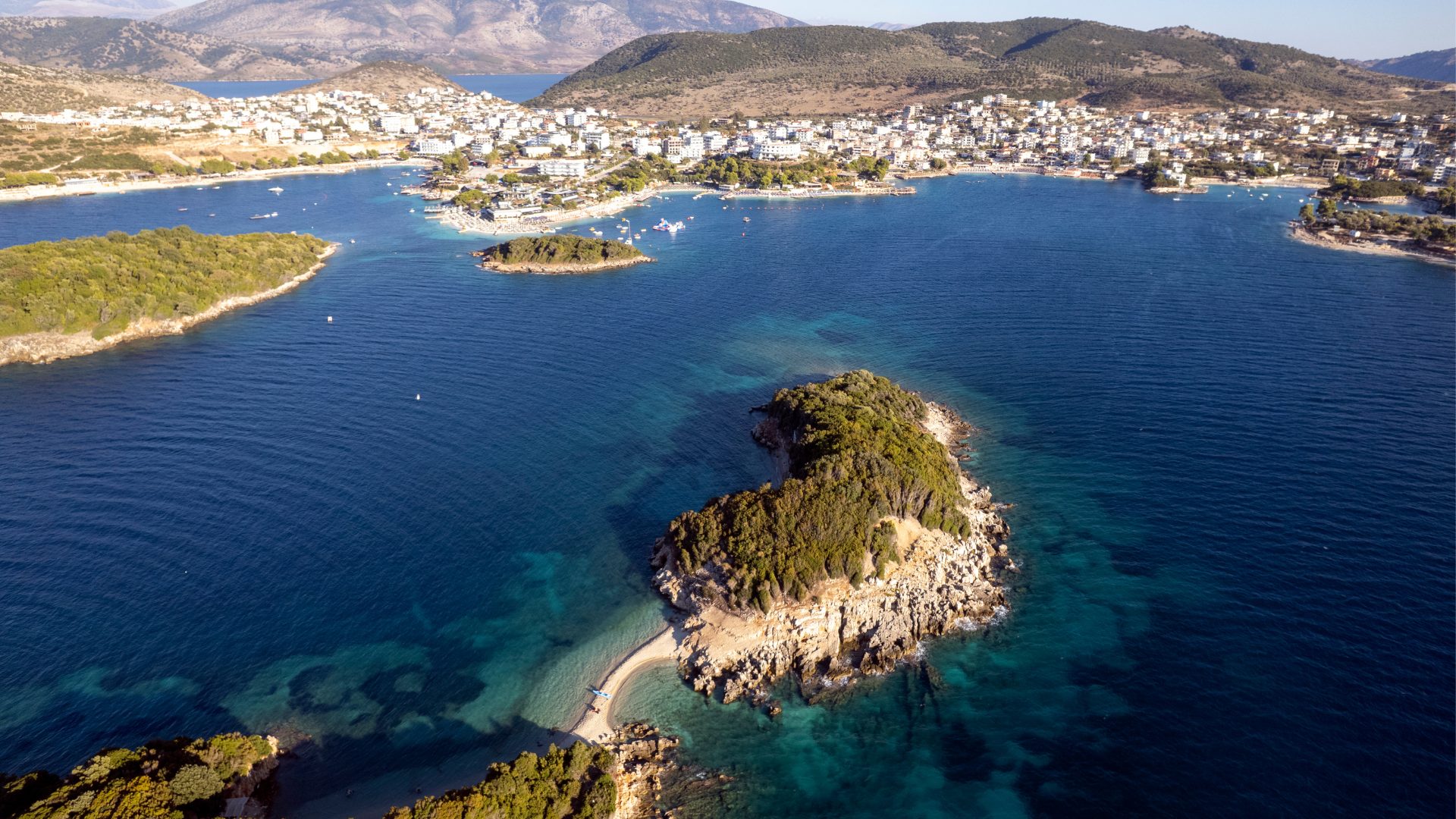 7 Πράγματα που Πρέπει να Ξέρεις πριν Κάνεις Ταξίδι στην Αλβανία - Εξωτερικό