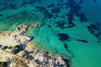 Guardian: Στα καλύτερα μέρη της Ευρώπης με εξωτικές παραλίες η Νάξος!​​​​​​ - Ελλάδα