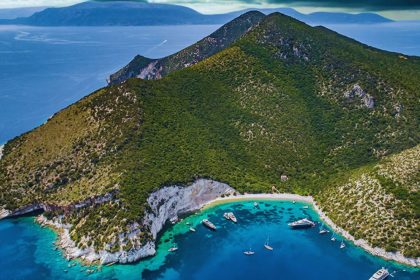 Άτοκος: Το άγριο νησί του Ιονίου όπου τα αγριογούρουνα κολυμπούν μαζί σου! - Πάτμος