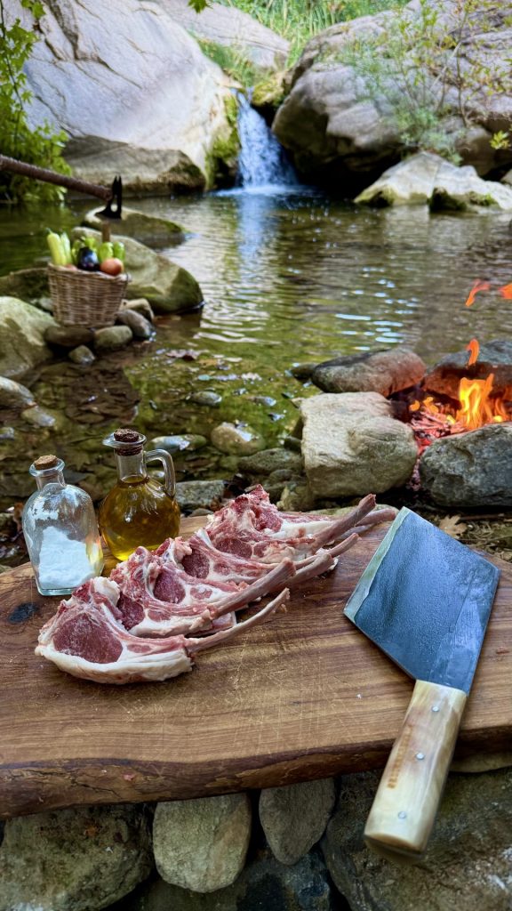 SteakWarriors: Ο Έλληνας που έκανε τη μαγειρική στη φύση viral - Travellers, Ελλάδα, Ταξιδιωτικές Εμπειρίες