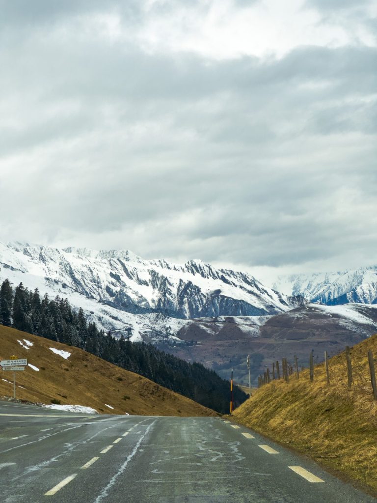 Globe Voyaging - Οδηγός για τα Πυρηναία: Όταν τα βουνά ξεπερνούν κάθε προσδοκία - Travellers, Εξωτερικό, Ταξιδιωτικοί οδηγοί